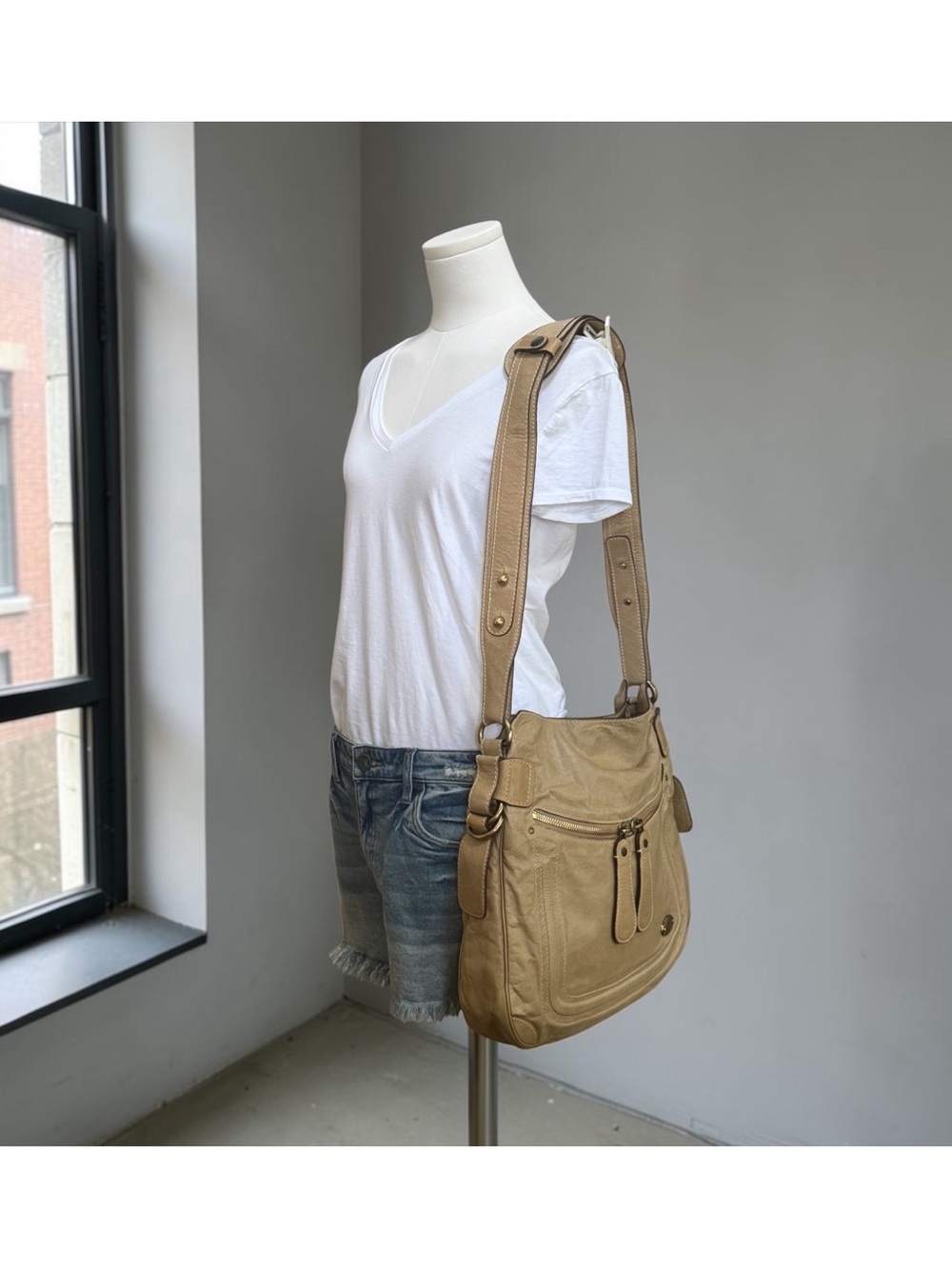 Vintage Chloe Beige Leather Shoulder Bag - Picture 14 of 16
